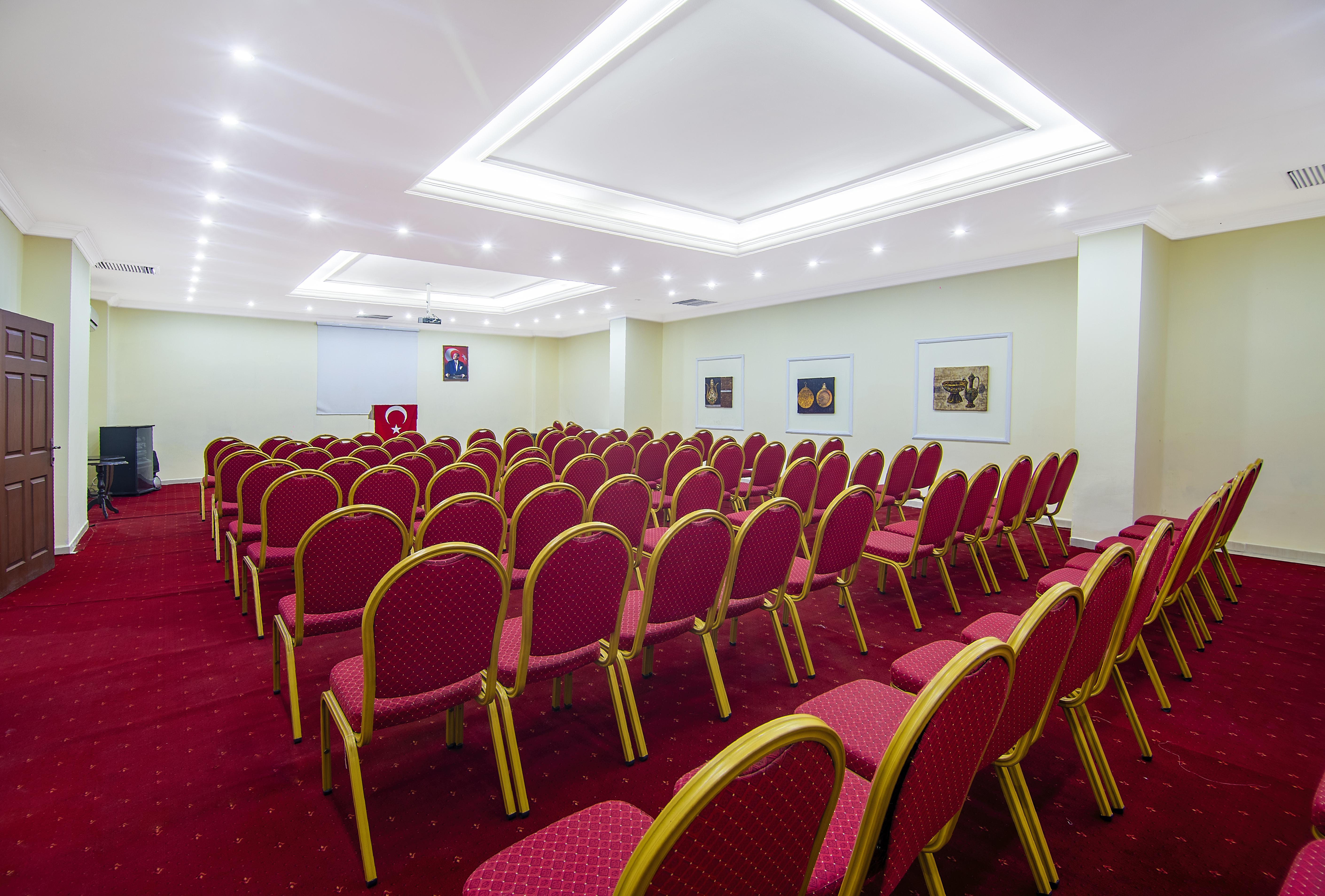 Kleopatra Royal Palm Hotel Alanya Exterior photo