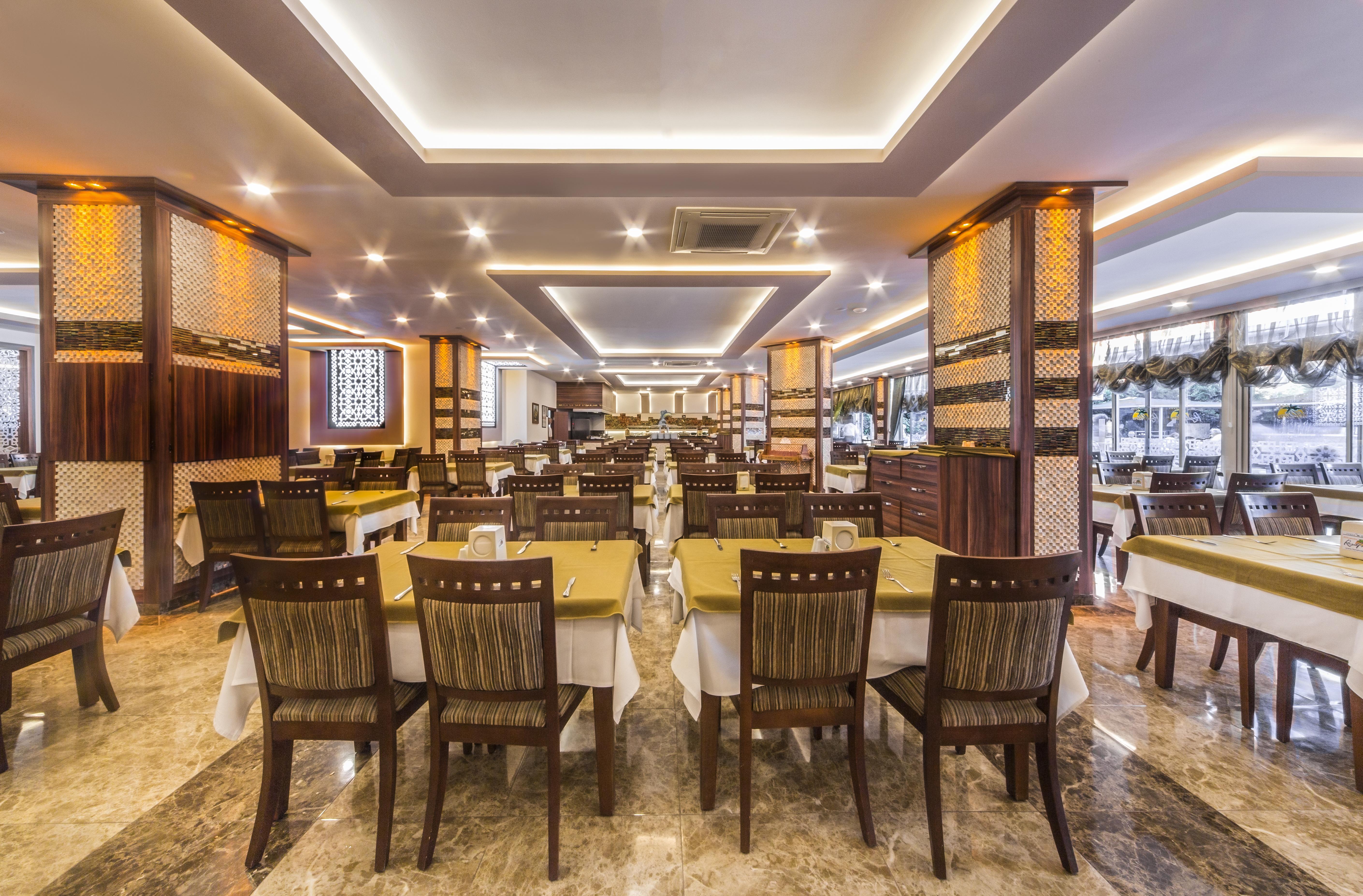 Kleopatra Royal Palm Hotel Alanya Exterior photo