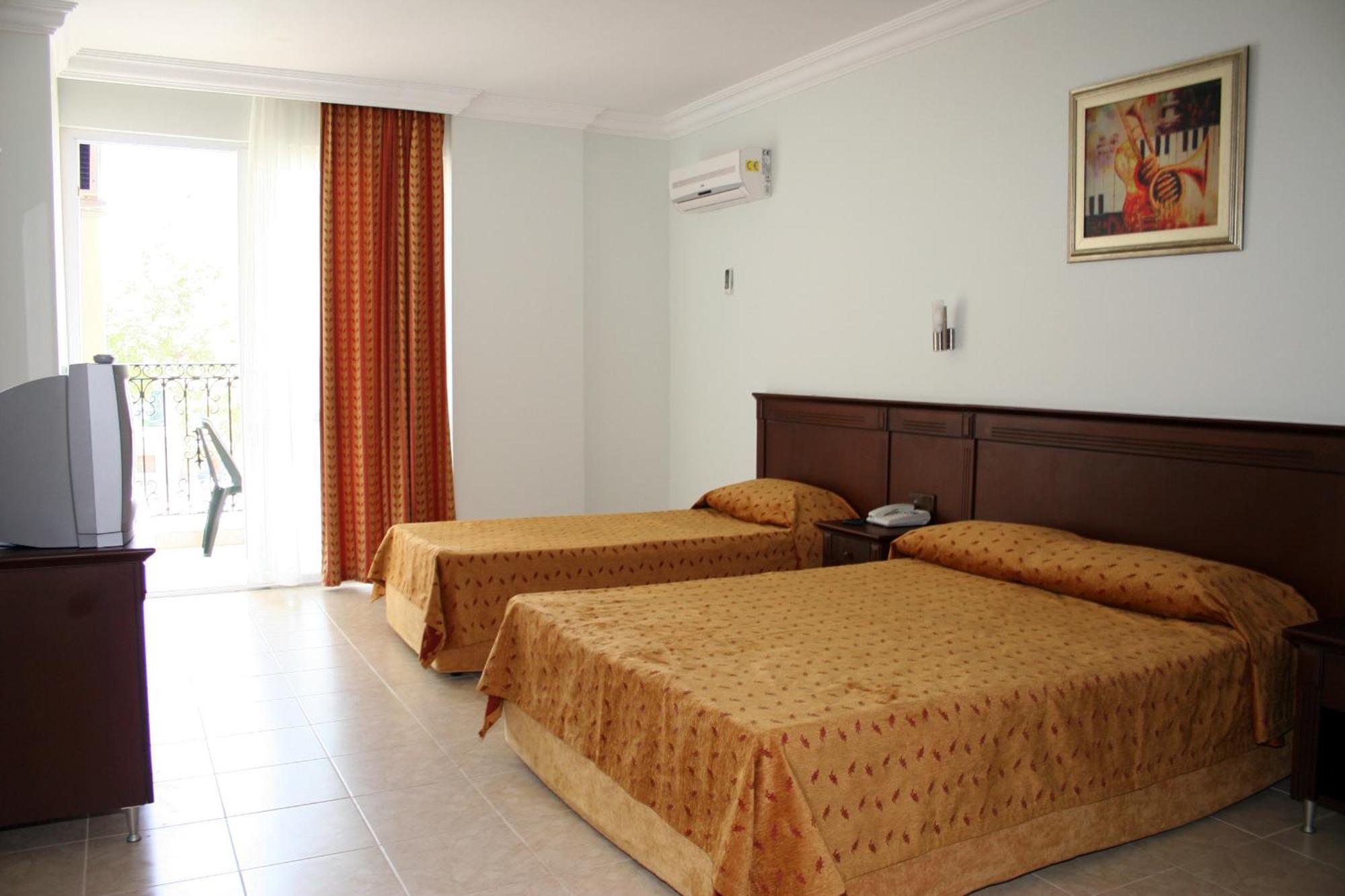 Kleopatra Royal Palm Hotel Alanya Exterior photo