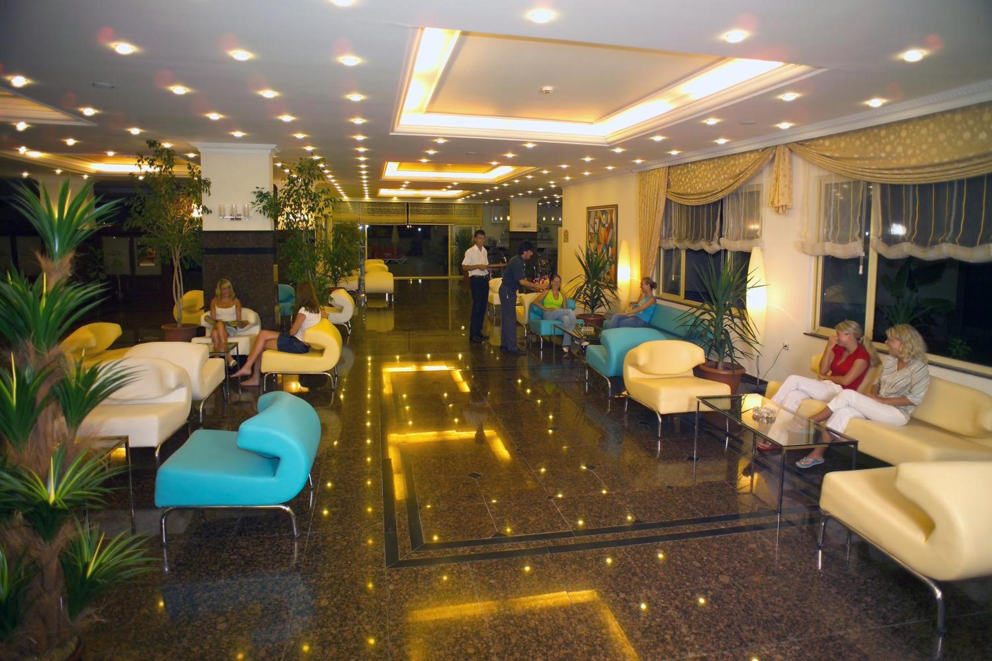 Kleopatra Royal Palm Hotel Alanya Exterior photo
