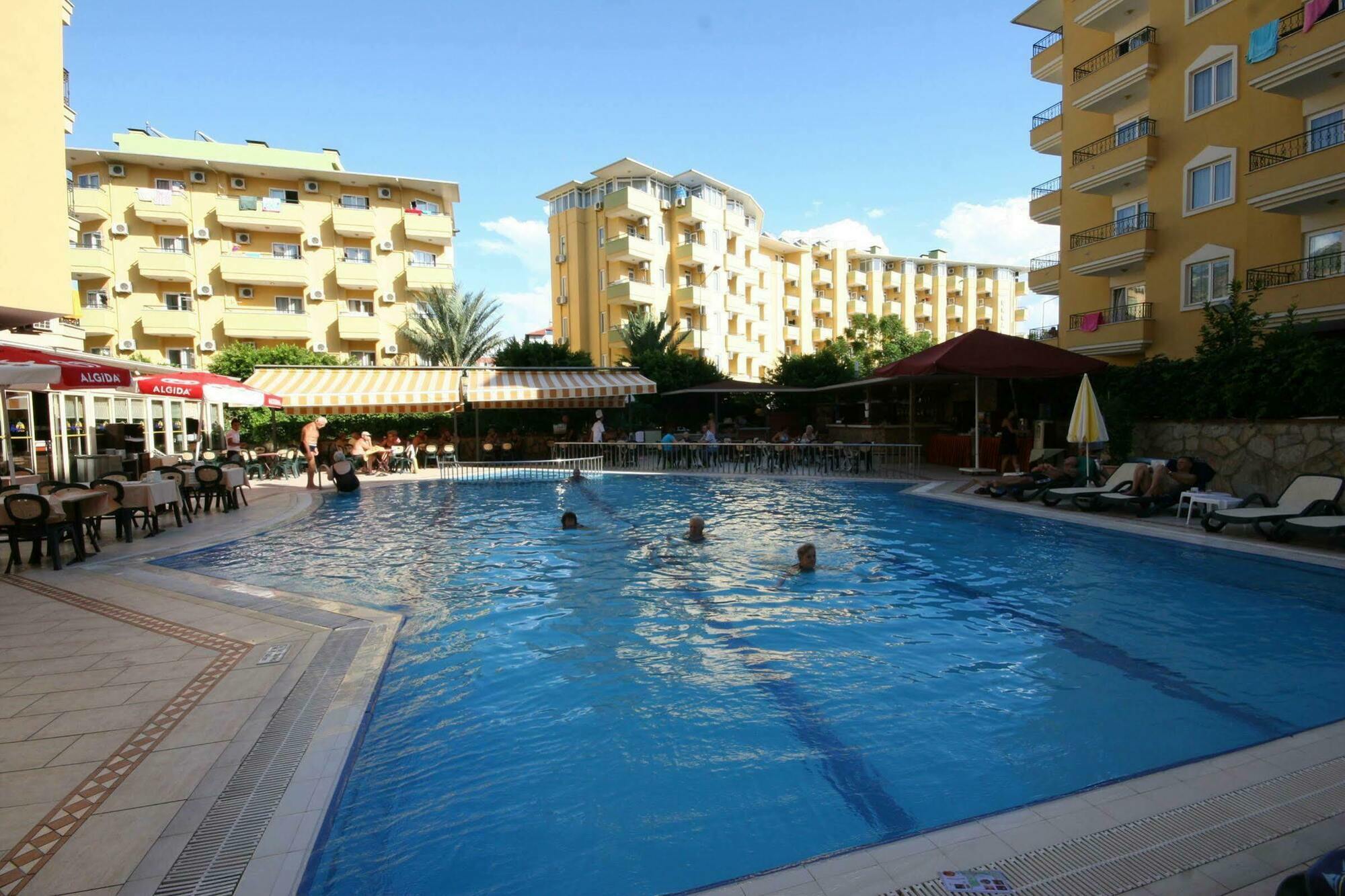 Kleopatra Royal Palm Hotel Alanya Exterior photo