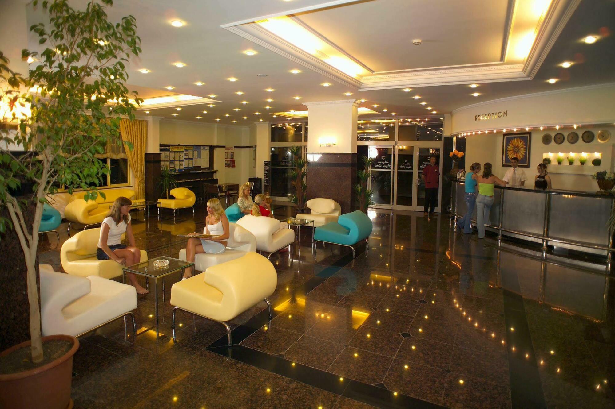 Kleopatra Royal Palm Hotel Alanya Exterior photo